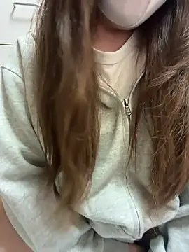 mayu06000 online show from October 24, 2025, 5:42 pm