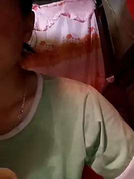 Phuongphuongg online show from September 10, 2025, 5:29 am