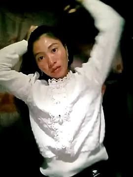 Phuongphuongg online show from September 26, 2025, 1:37 pm