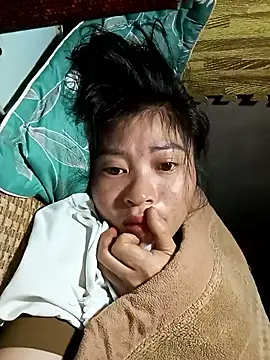 Phuongphuongg online show from November 13, 2025, 7:57 pm