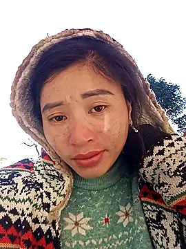 Phuongphuongg online show from November 30, 2025, 8:18 am