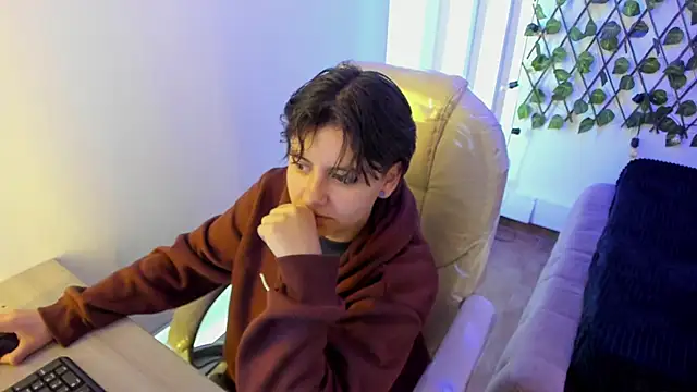 Nathaly ds online show from October 13, 2025, 7:25 pm