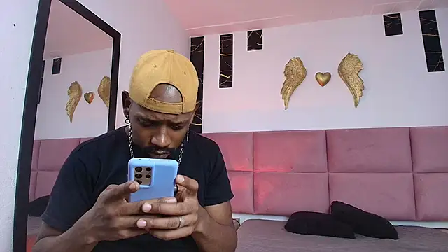 Snapshot of muller_asher chatting on October 18, 2025, 8:20 pm muller asher online show from October 18, 2025, 8:20 pm