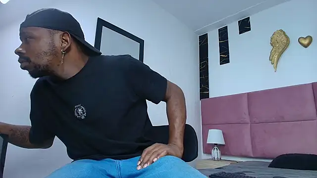 Snapshot of muller_asher chatting on October 20, 2025, 8:20 pm muller asher online show from October 20, 2025, 8:20 pm