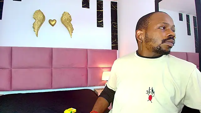 Snapshot of muller_asher chatting on October 29, 2025, 8:32 pm muller asher online show from October 29, 2025, 8:32 pm