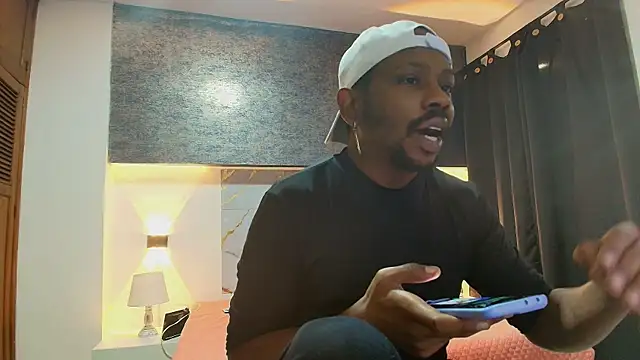 Snapshot of muller_asher chatting on November 7, 2025, 3:17 am muller asher online show from November 7, 2025, 3:17 am