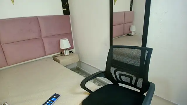 Snapshot of muller_asher chatting on November 15, 2025, 3:26 am muller asher online show from November 15, 2025, 3:26 am