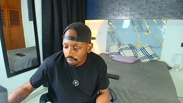 Snapshot of muller_asher chatting on November 30, 2025, 3:32 am muller asher online show from November 30, 2025, 3:32 am