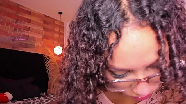 Snapshot of Emily_brown04 chatting on September 23, 2025, 12:08 pm Emily brown04 online show from September 23, 2025, 12:08 pm