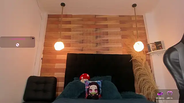 Snapshot of Emily_brown04 chatting on October 7, 2025, 11:29 am Emily brown04 online show from October 7, 2025, 11:29 am