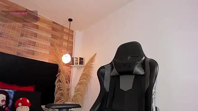 Snapshot of Emily_brown04 chatting on October 27, 2025, 2:21 pm Emily brown04 online show from October 27, 2025, 2:21 pm