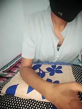 Snapshot of Sexey-Puja chatting on October 1, 2025, 4:40 am Sexey-Puja online show from October 1, 2025, 4:40 am