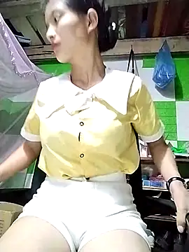 tdtd98 online show from September 28, 2025, 5:02 am