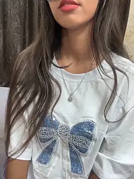 Snapshot of Desire_Zoya chatting on September 26, 2025, 4:00 pm Desire Zoya online show from September 26, 2025, 4:00 pm