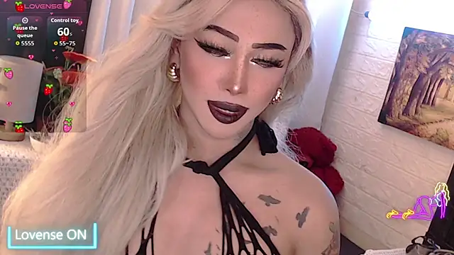 Snapshot of Your_valentina_goddess chatting on October 9, 2025, 10:08 pm Your valentina goddess online show from October 9, 2025, 10:08 pm