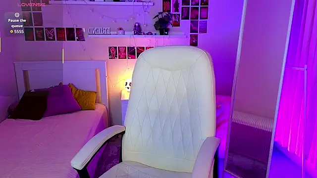 Wander Waves online show from September 26, 2025, 8:46 pm