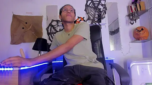 DEAMOL online show from October 27, 2025, 6:34 pm