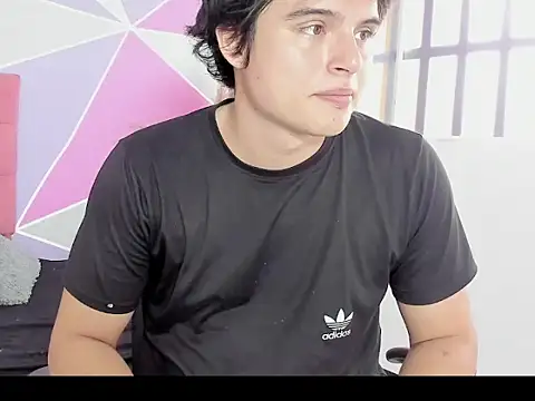 invincible200 online show from November 26, 2025, 2:18 pm