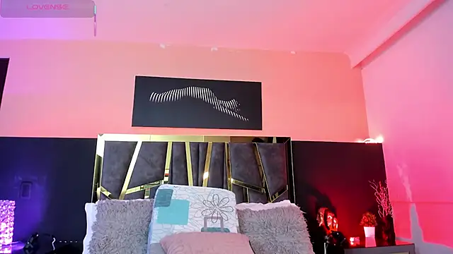 Snapshot of ScarletTorres chatting on November 17, 2025, 6:24 pm ScarletTorres online show from November 17, 2025, 6:24 pm