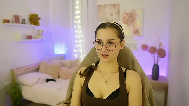 Annita Grey online show from December 2, 2025, 7:42 pm