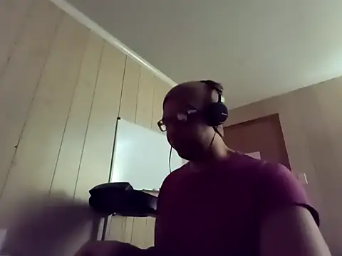 Snapshot of NaturalBeautyQueen chatting on September 23, 2025, 12:35 am NaturalBeautyQueen online show from September 23, 2025, 12:35 am