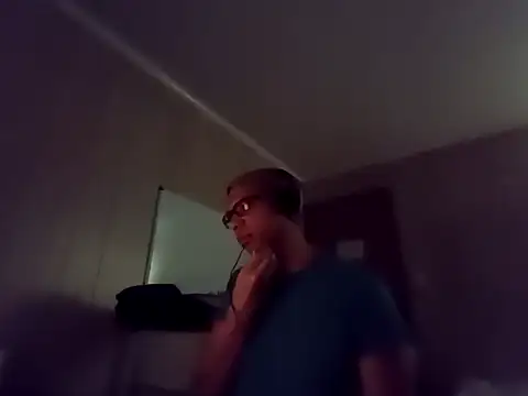 Snapshot of NaturalBeautyQueen chatting on September 24, 2025, 11:13 am NaturalBeautyQueen online show from September 24, 2025, 11:13 am