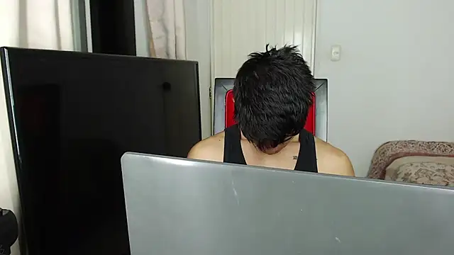 Snapshot of Alex_mojica chatting on November 1, 2025, 7:10 am Alex mojica online show from November 1, 2025, 7:10 am