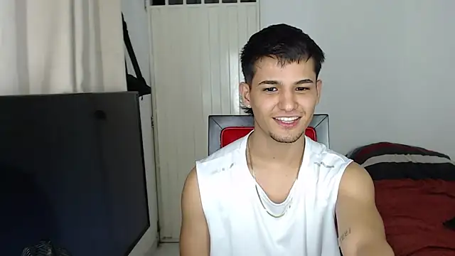 Snapshot of Alex_mojica chatting on November 8, 2025, 5:07 am Alex mojica online show from November 8, 2025, 5:07 am