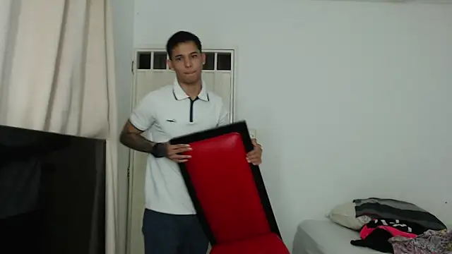 Snapshot of Alex_mojica chatting on November 28, 2025, 1:25 pm Alex mojica online show from November 28, 2025, 1:25 pm