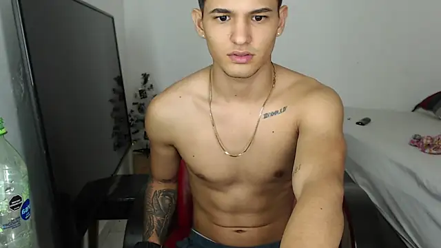 Snapshot of Alex_mojica chatting on November 29, 2025, 8:17 am Alex mojica online show from November 29, 2025, 8:17 am