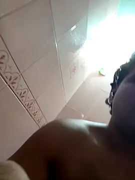 Snapshot of Kira_1413 chatting on October 18, 2025, 11:00 am Kira 1413 online show from October 18, 2025, 11:00 am