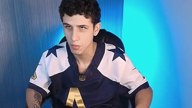 Snapshot of _realwav chatting on November 12, 2025, 4:18 pm realwav online show from November 12, 2025, 4:18 pm