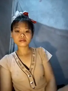 LinhNa999 online show from September 9, 2025, 1:38 am