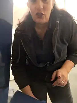 monella821 online show from November 28, 2025, 5:26 pm