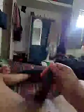 Snapshot of hotbull30 chatting on October 15, 2025, 10:15 am hotbull30 online show from October 15, 2025, 10:15 am
