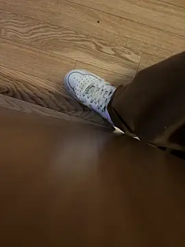 Manu97k online show from October 4, 2025, 4:05 pm