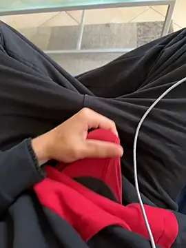 Manu97k online show from October 27, 2025, 8:29 am