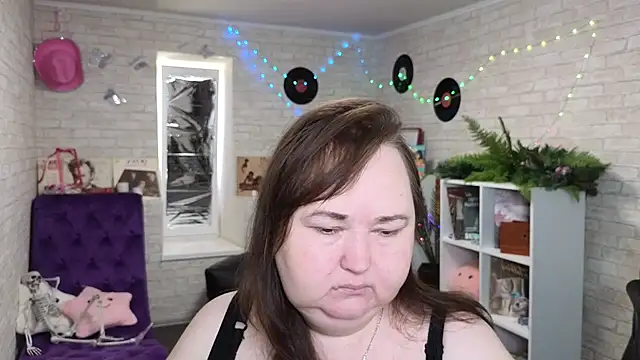 Snapshot of Eloisa_Eliot chatting on September 16, 2025, 1:45 pm Eloisa Eliot online show from September 16, 2025, 1:45 pm