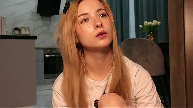 Snapshot of Nana_Wilson chatting on November 14, 2025, 4:44 am Nana Wilson online show from November 14, 2025, 4:44 am