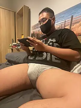 Snapshot of kristan__ chatting on November 2, 2025, 7:11 am kristan   online show from November 2, 2025, 7:11 am