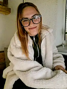 SlimBellaa online show from October 16, 2025, 8:32 pm