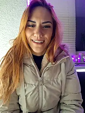 SlimBellaa online show from November 28, 2025, 9:17 pm