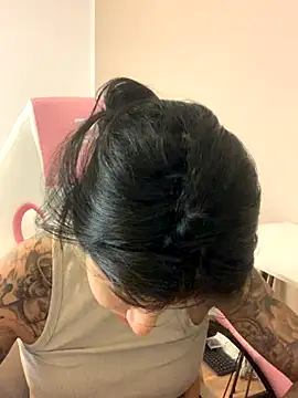 Snapshot of mrskarmaa chatting on November 8, 2025, 6:24 am mrskarmaa online show from November 8, 2025, 6:24 am