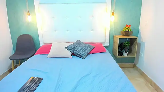 Heidy milf online show from November 15, 2025, 8:16 pm