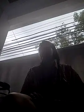 marly charm  online show from November 16, 2025, 8:03 pm