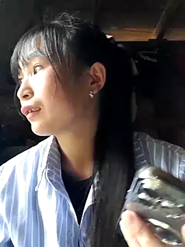 Sunyinn online show from October 6, 2025, 2:20 am