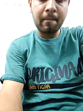 Snapshot of king_aaru2004 chatting on September 10, 2025, 6:46 am king aaru2004 online show from September 10, 2025, 6:46 am