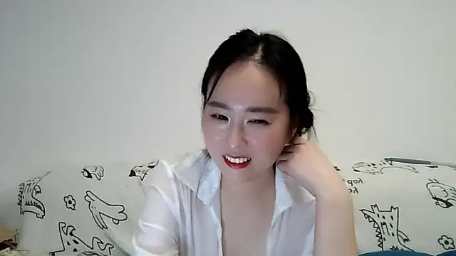 Snapshot of Belinda66 chatting on October 6, 2025, 2:25 pm Belinda66 online show from October 6, 2025, 2:25 pm