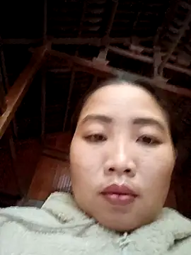 PhamPhung online show from November 13, 2025, 2:21 am