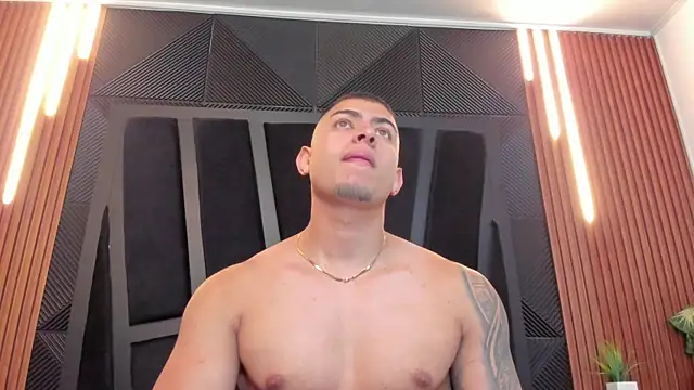Snapshot of marco_garciia_ chatting on September 20, 2025, 11:17 pm marco garciia online show from September 20, 2025, 11:17 pm